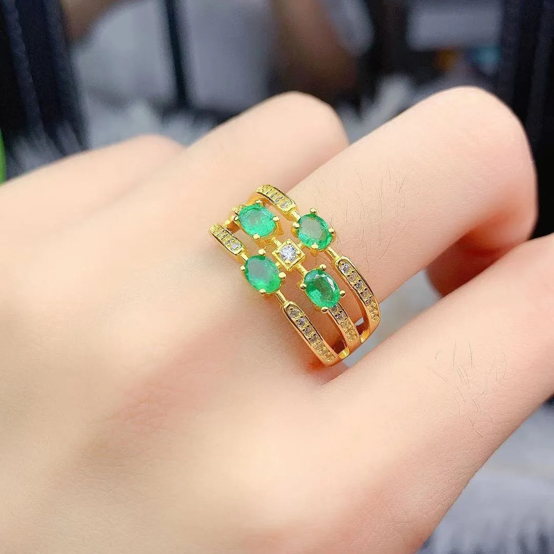 Luxurious Ring features a Natural Emerald and S925 Pure Silver for Women A Fashionable and Perfect Gift Designer Design